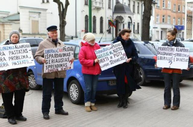 Daugiavaikiai tėvai atsisveikino su Klaipėdos centru