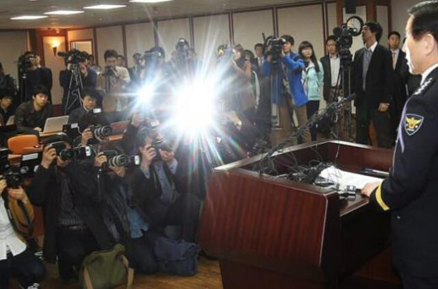 Dėl pavaldinių klaidų atsistatydino Pietų Korėjos policijos vadovas