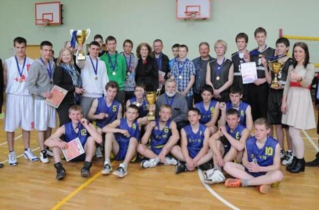 "Minijos naftos" taurė iškeliavo į Švėkšną