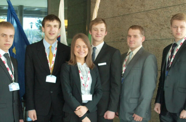 Tarptautinėje Europos Parlamento simuliacijoje - moksleiviai iš Klaipėdos