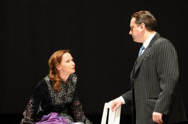 Akis į akį su savo demonais