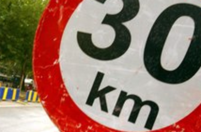 Akmenų gatve bus ribojamas greitis