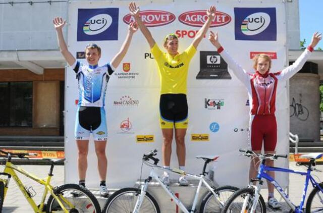 Dviratininkai įveikė "Auksines kopas"