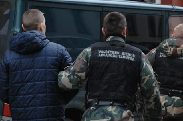Kalvarijoje sulaikyti suklastotus dokumentus pateikę alžyrietis ir serbas