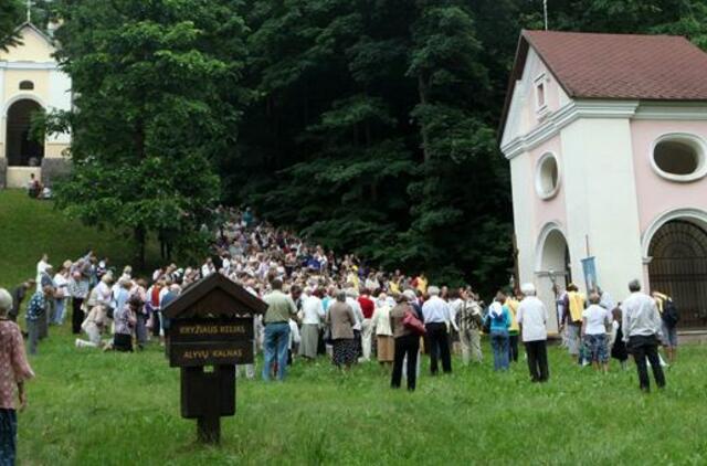 Kardinolas Audrys Juozas Bačkis: Sekminės - tai Šventosios Dvasios pavasaris