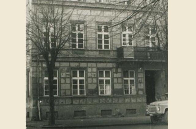 Klaipėdos akvarelės: namai ir žmonės (243)