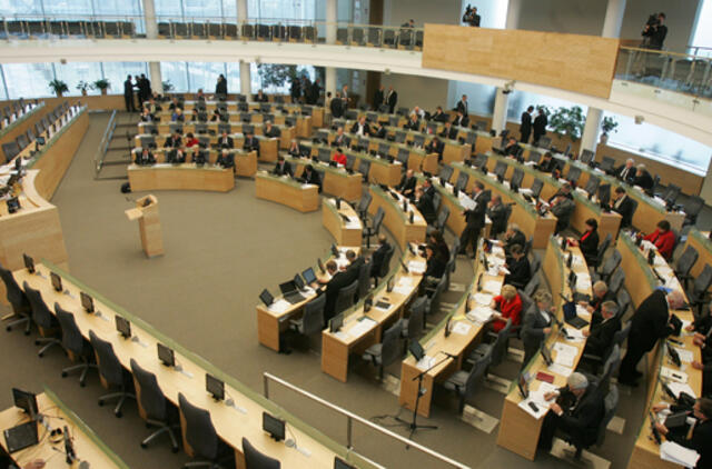 Parlamentarai nepritarė, kad Seimo nariu asmuo galėtų tapti nuo 23 metų