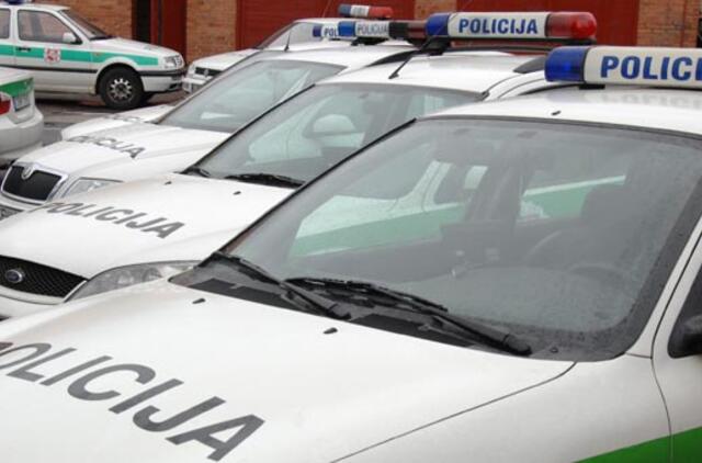 Pavogtas automobilis, 3 dviračiai, apvogti butai