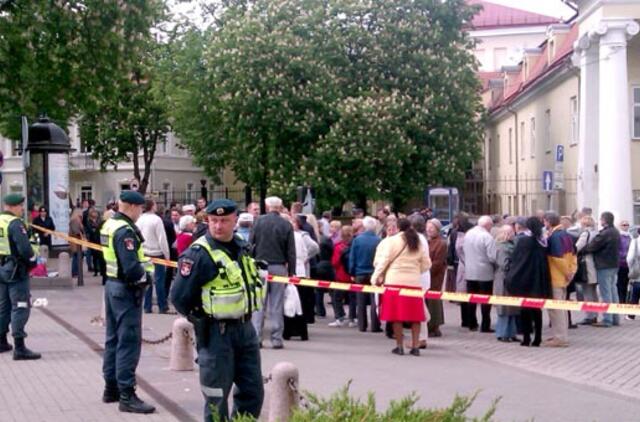 Penktadienį prie Prezidentūros vėl protestavo Neringos Venckienės šalininkai