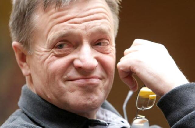 Politiko duonos paragavęs Remigijus Vilkaitis į sceną žengia atsargiai