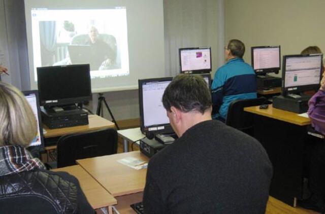 Senjorus klaipėdiečius mokys naudotis "Facebook"