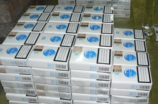 Tarp plytų, smėlio ir betono - cigarečių kontrabanda