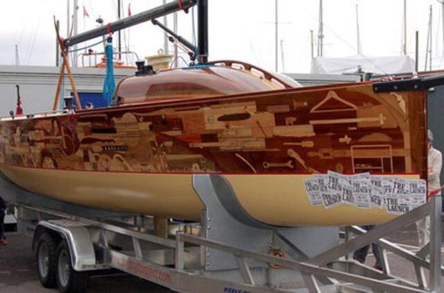 Valties korpuse - Jimi Hendrixo gitaros liekanos