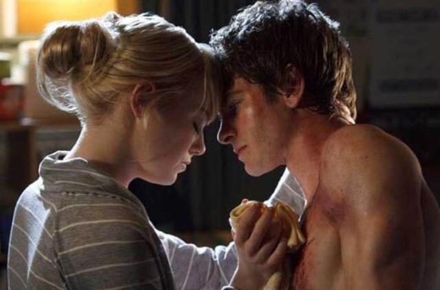 Aktorius Emmą Stone ir Andrew Garfieldą pagavo meilės voratinklis