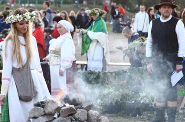 Joninių šurmulys apsupo miestiečius