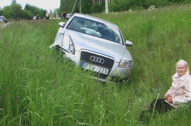 Kas atsitinka pamiršus vairavimo pradžiamokslį