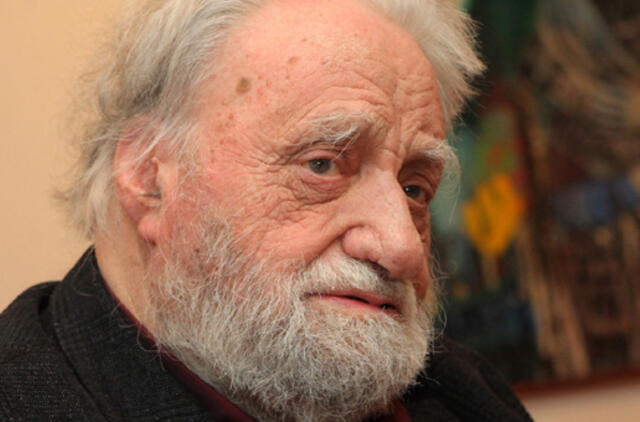 Mirė dailininkas Augustinas Savickas