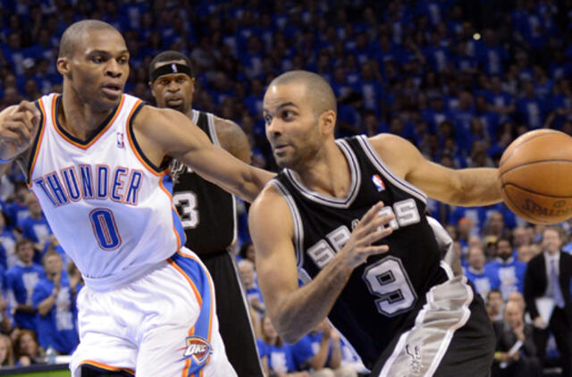 NBA: "Thunder" krepšininkai nutraukė "Spurs" komandos 20 pergalių seriją