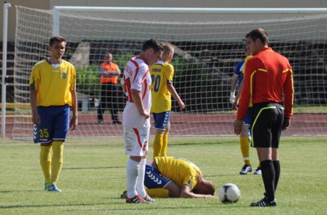 Pakruojo "Kruoja" sutriuškino Klaipėdos "Atlanto" futbolininkus