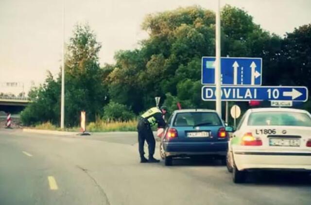 Policininkai dirba nepažeisdami taisyklių?