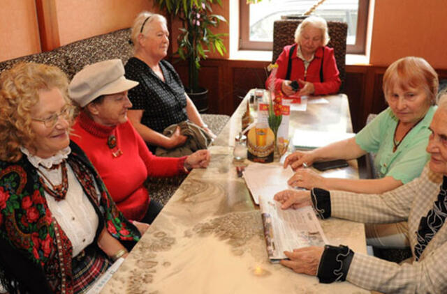 Senjorai žada sudrumsti uostamiesčio gyvenimą