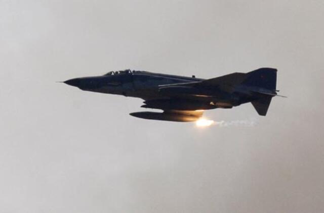 Sirijos kariuomenė pripažino numušusi Turkijos naikintuvą