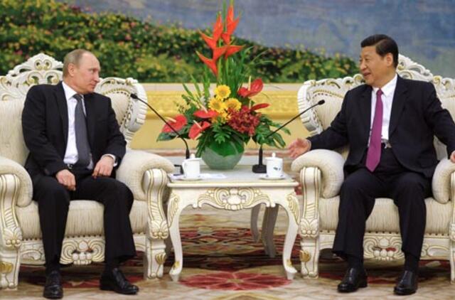 Vladimiras Putinas stiprins karinius ryšius su Kinija