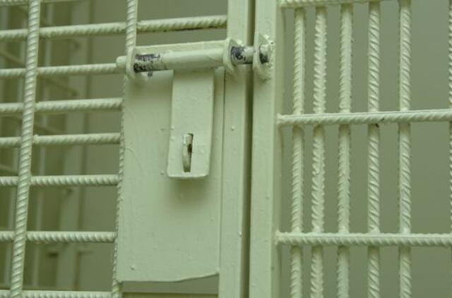 Bejėgiškos būklės žmogų nužudžiusiems kauniečiams - ilgo kalinimo bausmės