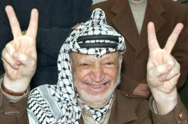 Jasero Arafato našlė Prancūzijoje pateikė prašymą pradėti bylą dėl vyro nužudymo