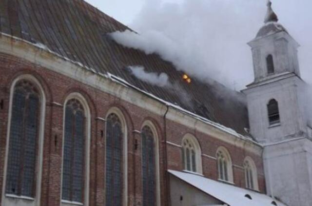 Jau žinoma, dėl ko kilo gaisras Tytuvėnų vienuolyne