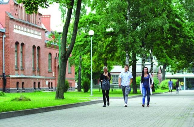 Kolegijos suvalgė universitetų krepšelių tortą