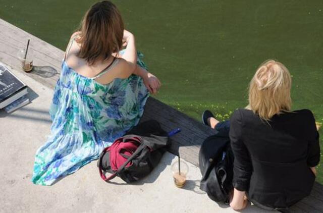 Moterį terorizuoja buvusi draugė