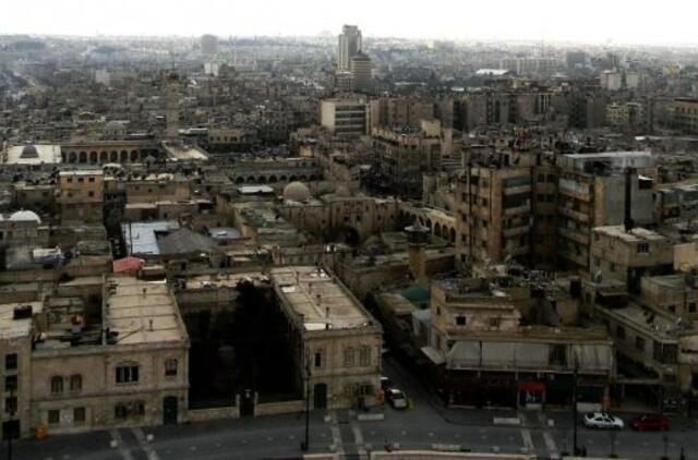 Naikintuvai bombarduoja Sirijos Alepo miestą