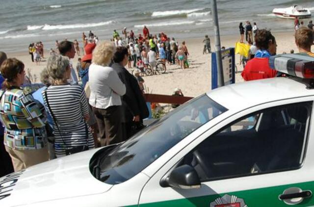 Palangoje apsvaigusi porelė aptalžė patrulius