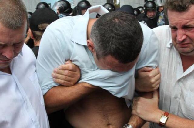 Per protestus Kijeve nukentėjo pasaulio bokso čempionas Vitalijus Klyčko