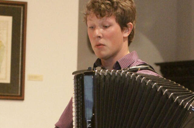 Plokštelę įrašęs Martynas Levickis kviečia į Akordeono muzikos savaitę