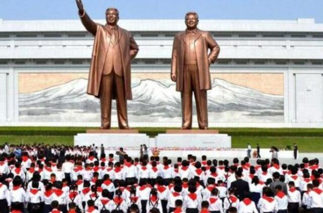 Šiaurės Korėjos pareigūnas pavadino gandus apie reformas "kvailomis svajonėmis”