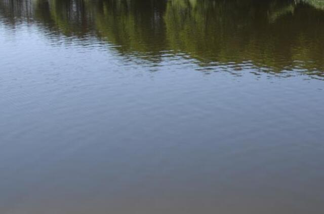 Trakų rajono ežere nuskendo jaunuolis, Vilniuje iš Neries ištrauktas moters kūnas