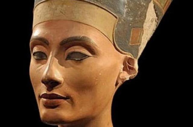 Berlyno muziejus atidarys parodą, skirtą Nefertitės biusto atradimo šimtmečiui