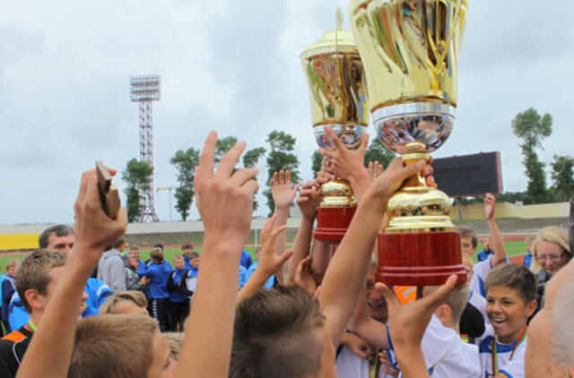 Futbolo turnyre - Klaipėdos moksleivių triumfas