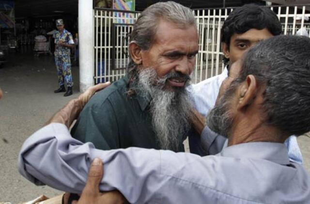 Į Bangladešą sugrįžo prieš 23 metus dingęs vyras