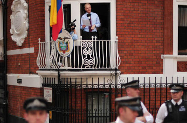 Julianas Assange: gimęs su "hakerio" instinktu