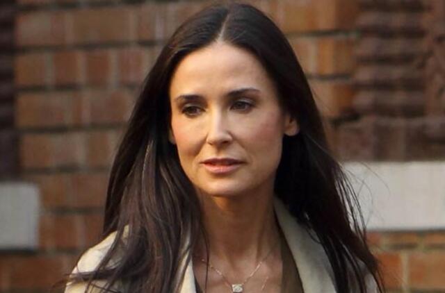 Plaukai - moters puošmena