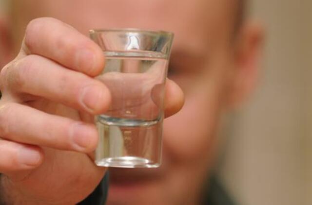 Po išgertuvių du vyrai mirė, trečias ištiktas komos