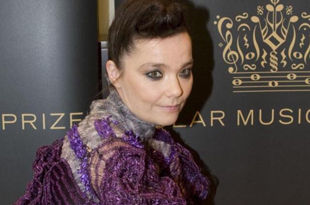 "Pussy Riot" rėmėjų gretas papildė dainininkė Bjork