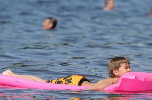 Rusas bandė emigruoti į Ukrainą ant pripučiamo čiužinio