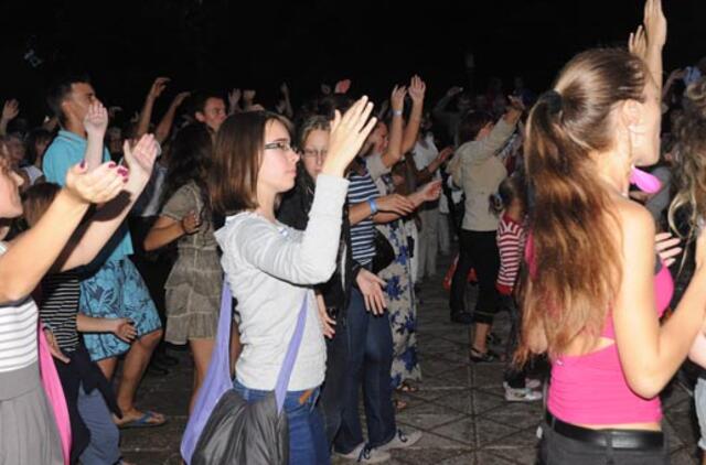 Salsą šokantys klaipėdiečiai nusimetė drovumo drabužius