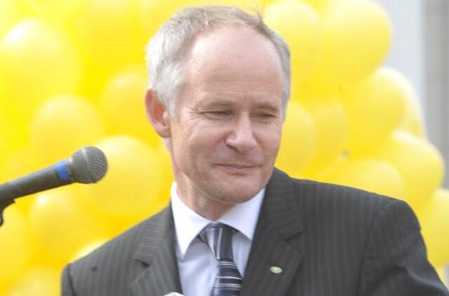 Algirdas Monkevičius negali be valdžios