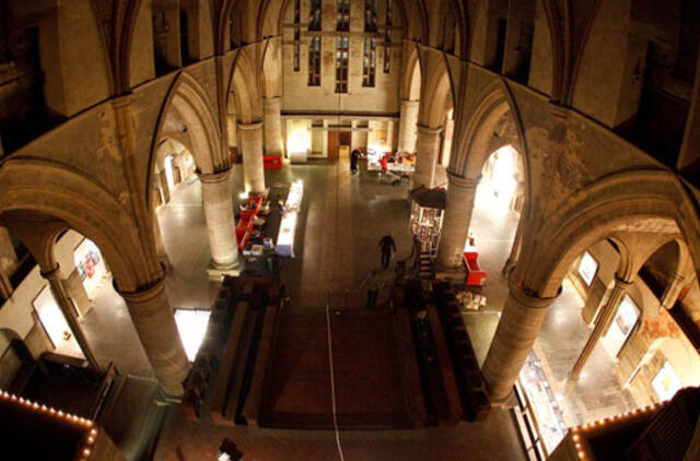 Bažnyčią A. Mamontovas pavers „Elektroninio dievo“ šventykla