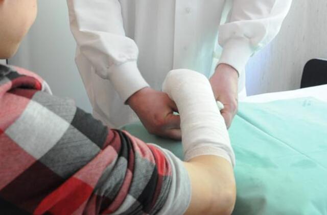 Berniukai susižeidžia dukart dažniau nei mergaitės